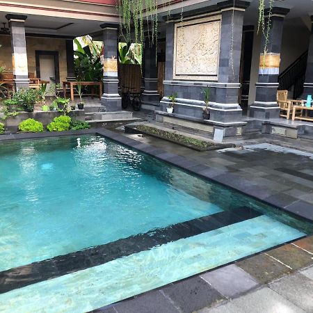 อวัน บาหลี เฮาส์ Hotel อูบุด ภายนอก รูปภาพ